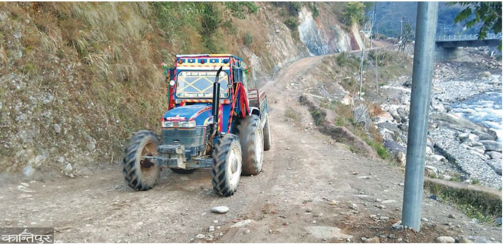 सालझण्डी–ढोरपाटन सडक स्तरोन्नति नहुँदा स्थानीयवासी मर्कामा